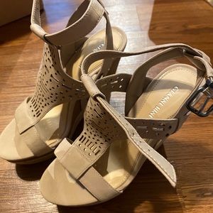 Gianni Bini Taupe Wedges